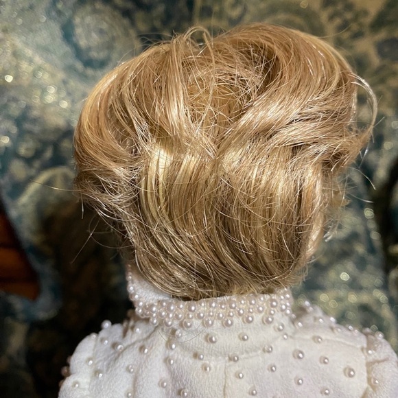 Franklin Mint Princess Diana Doll - Picture 9 of 12